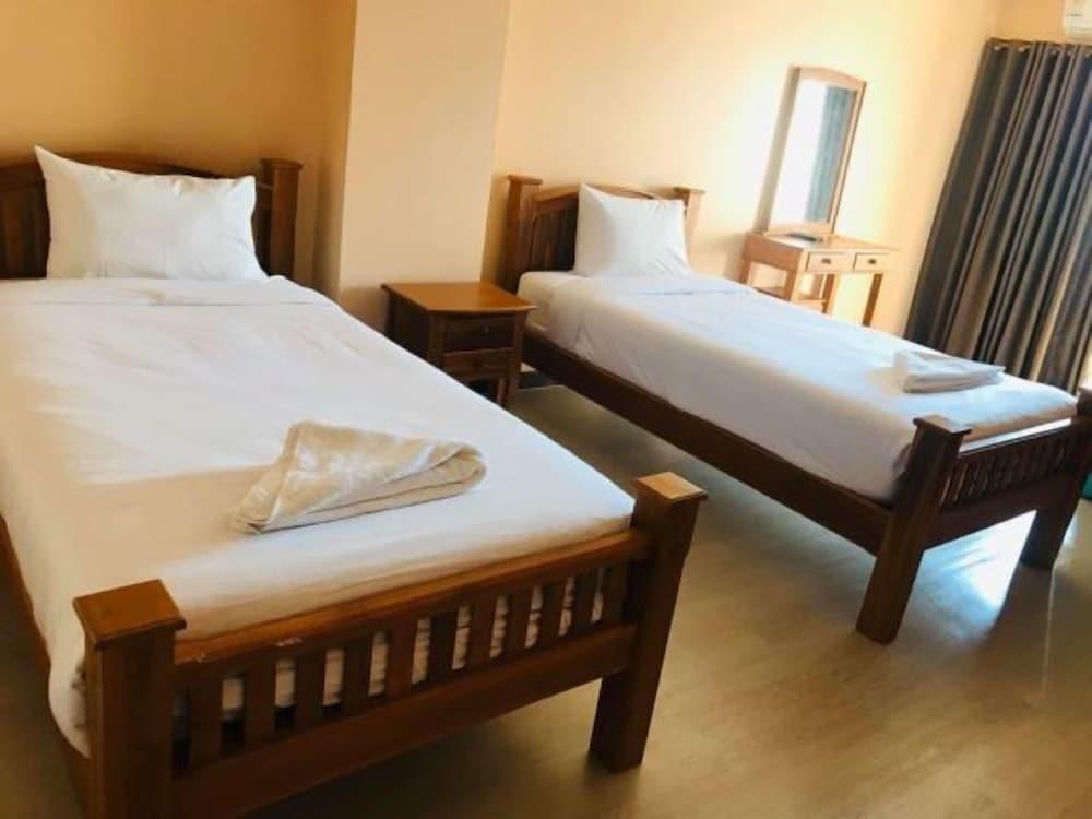 Bp Grand Hotel Chiang Mai Exteriör bild