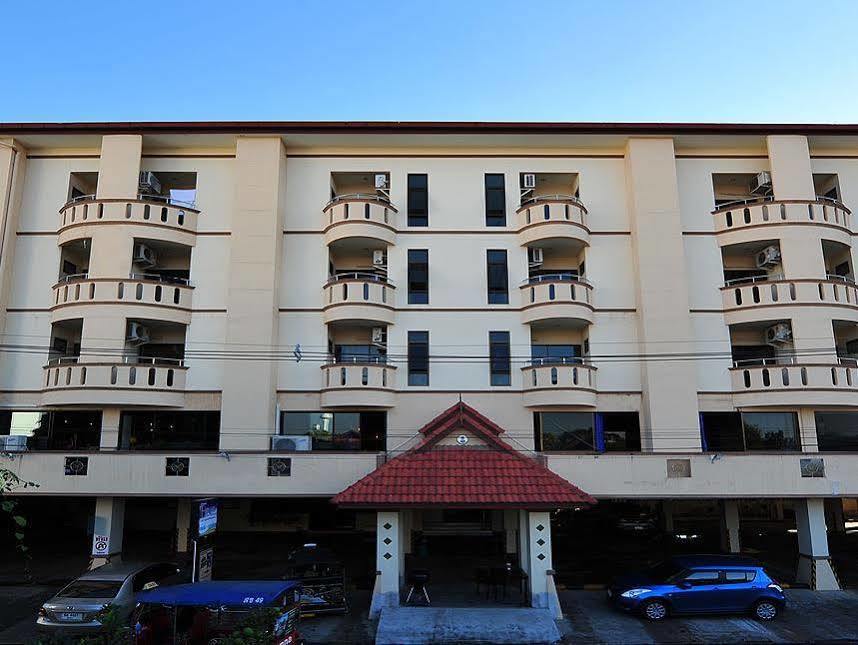 Bp Grand Hotel Chiang Mai Exteriör bild