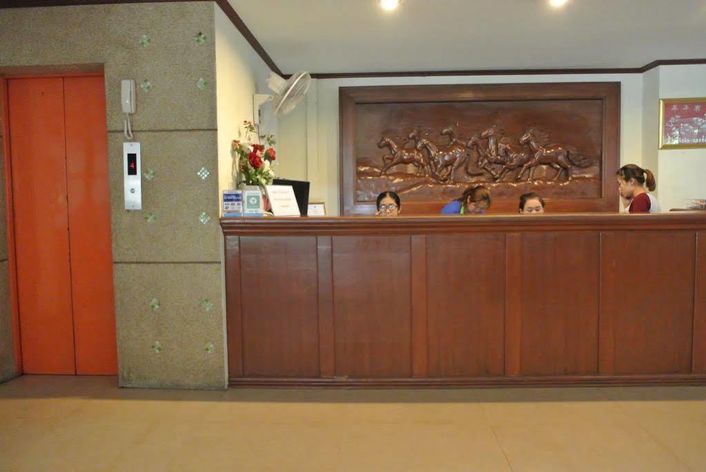Bp Grand Hotel Chiang Mai Exteriör bild