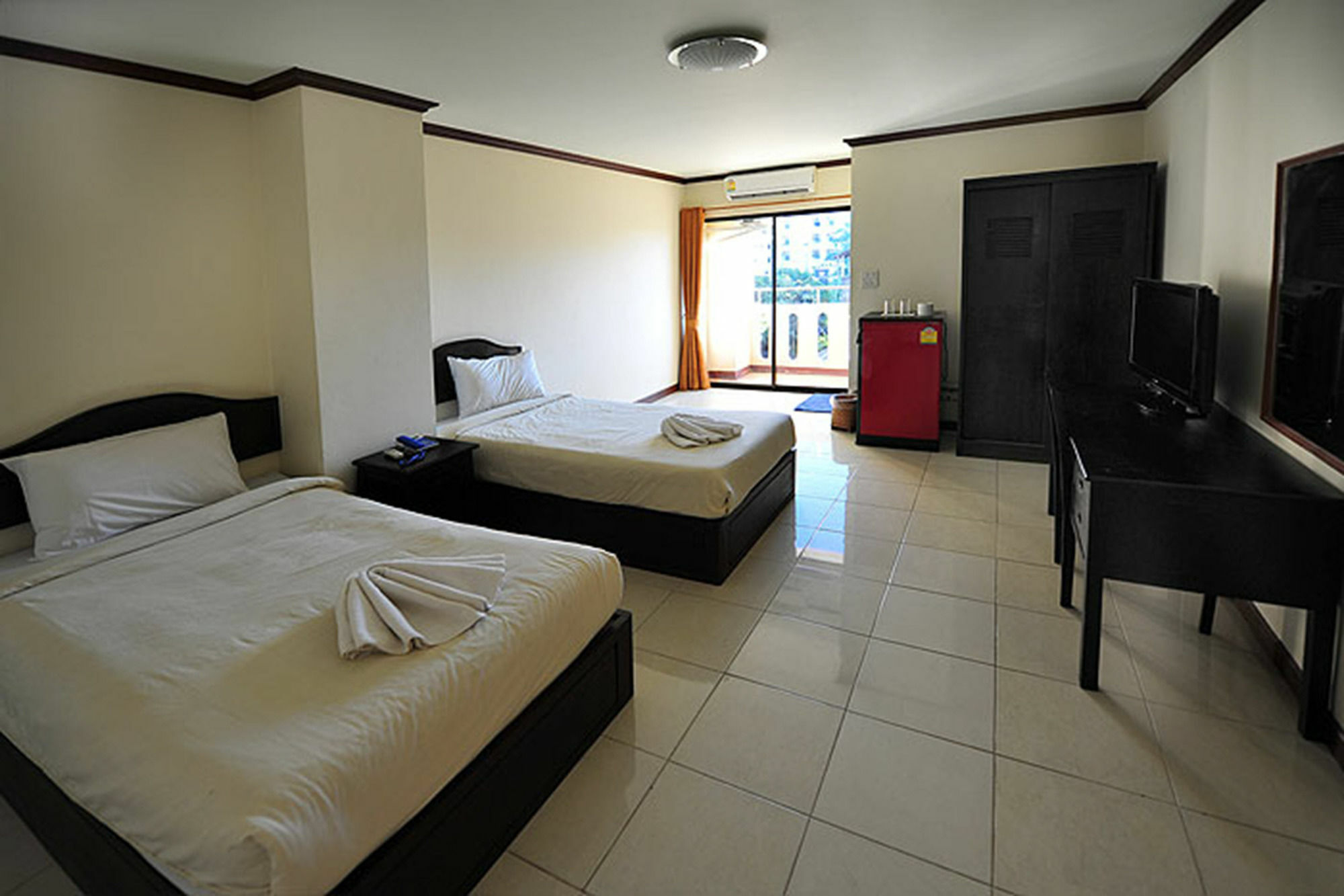 Bp Grand Hotel Chiang Mai Exteriör bild